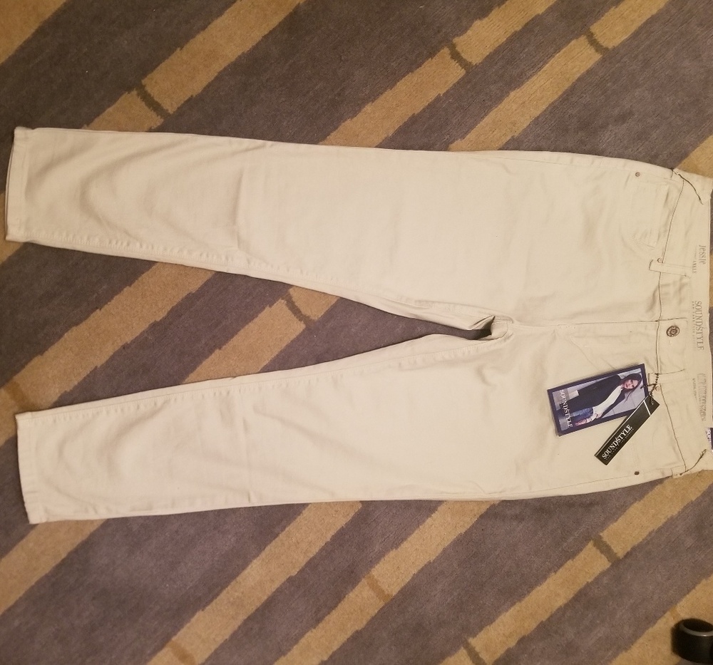 NWT Jessie ankle jean Leggings stretch perfect tan